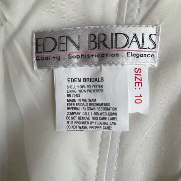 Wedding dress - Picture 13 of 13